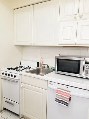 Rented by Triumph Property Group | media 20