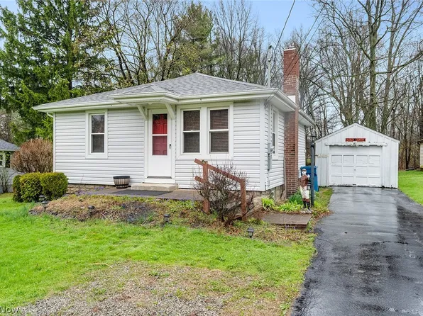 644 Goist Ln, Girard, OH 44420
