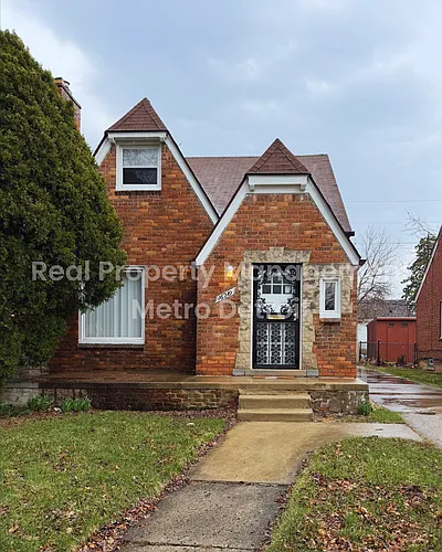 16210 Ferguson St Photo 1