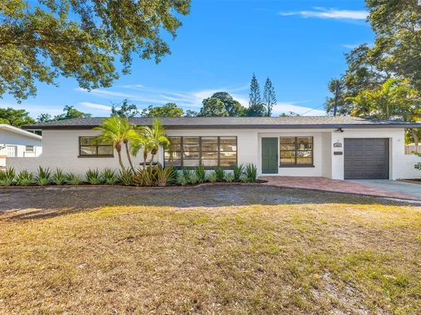6652 Poinsettia Ave S, Saint Petersburg, FL 33707