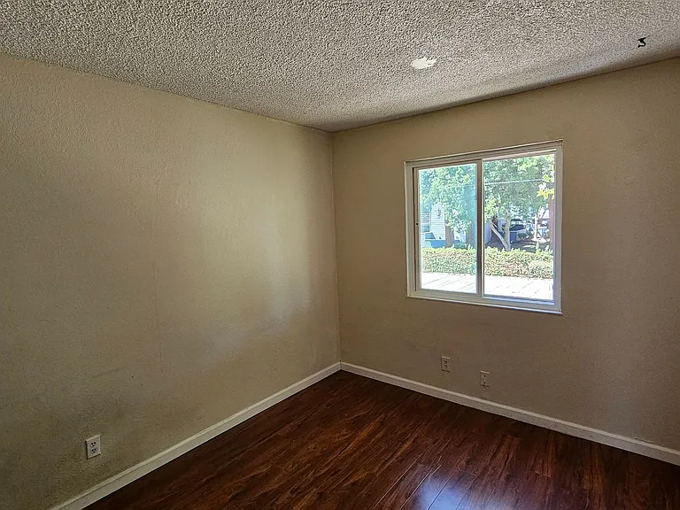 3193 Tonopah Ct — Photo 11