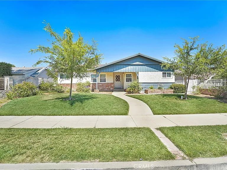 10352 Hayvenhurst Ave — Photo 1