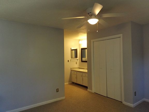 4th image of 239 Schultz St
