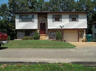 90 Eastwood Ac, Nitro, WV 25143