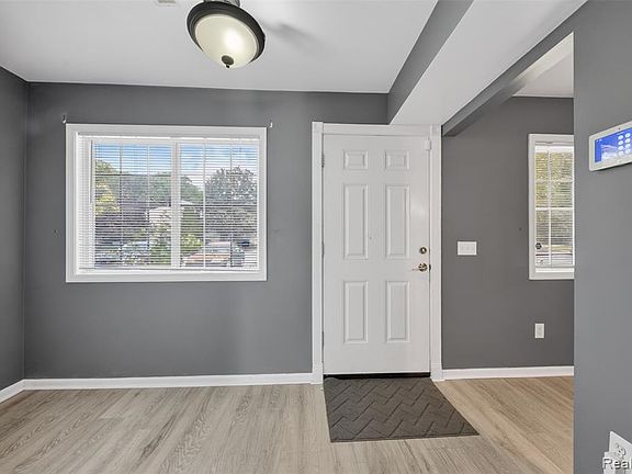 4th image of 16515 Terrace Village Dr