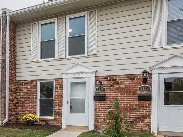 2167 Ferguson Pl, Herndon, VA 20170