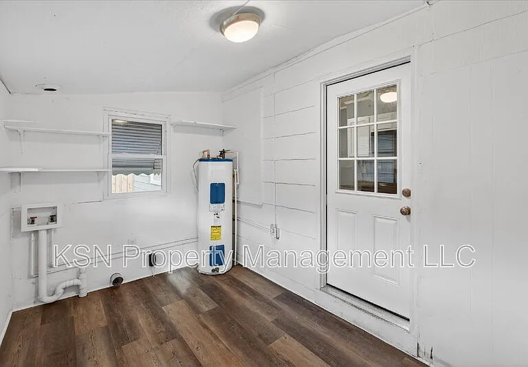 1919 Greenwood St — Photo 30