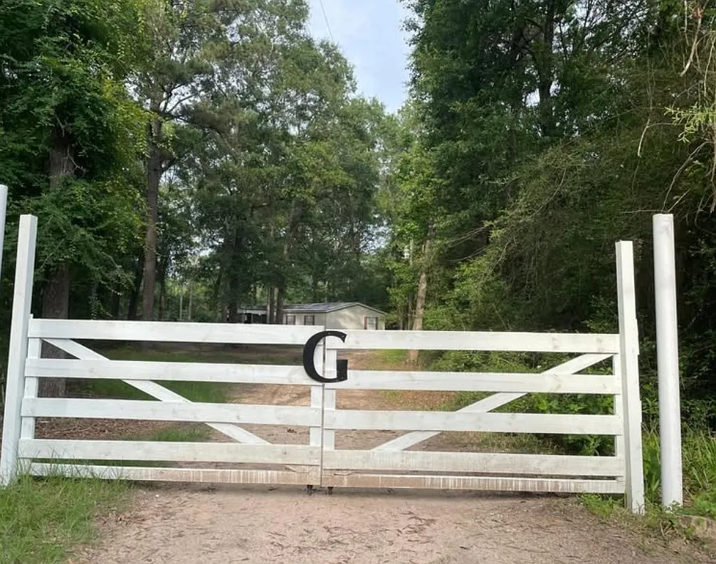 243 Lure Ln — Photo 2