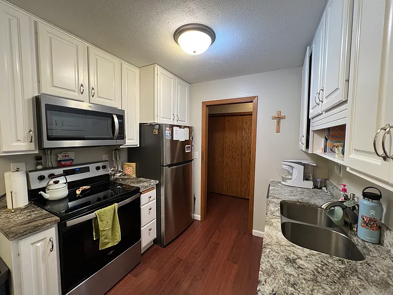 5725 Blake Rd S #104 — Photo 4
