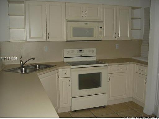 2nd image of 941 SW 6th Pl #0