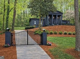 2525 Spalding Dr, Sandy Springs, GA