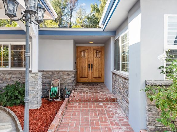 2nd image of 24250 Mariano St