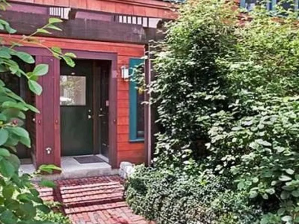 411 Norfolk St Unit 1B, Somerville, MA 02143