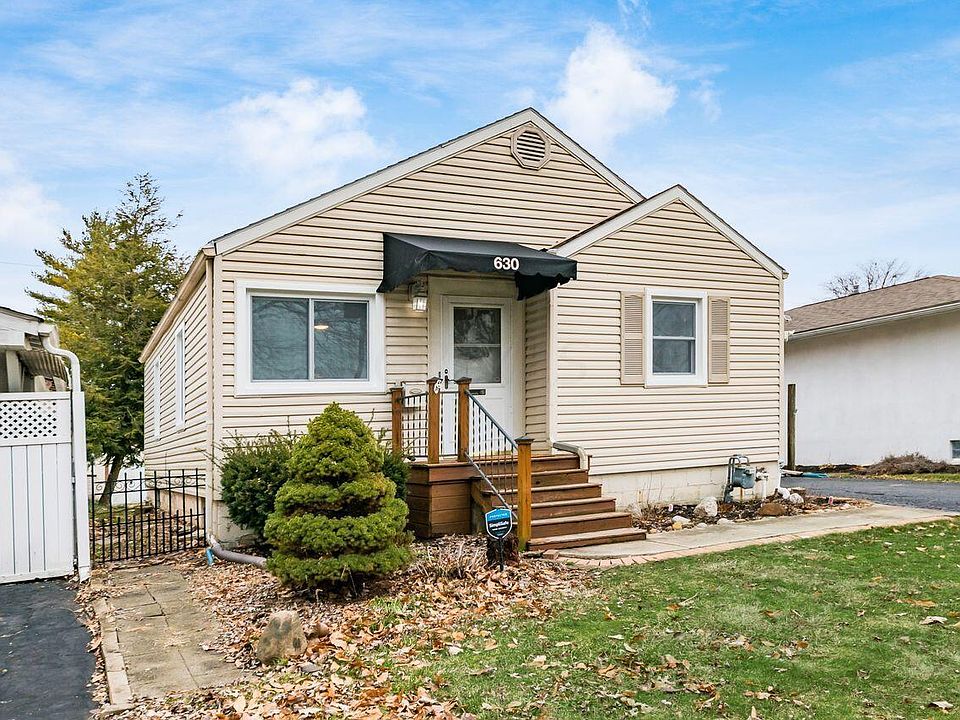1st image of 630 E Jeffrey Pl