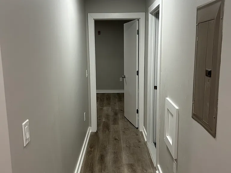 Austin Manor Apartments — Photo 15