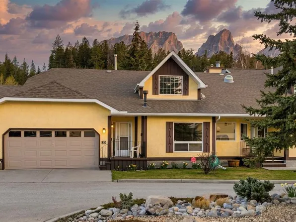 216 E Three Sisters Dr #35, Canmore, AB T1W 2M2