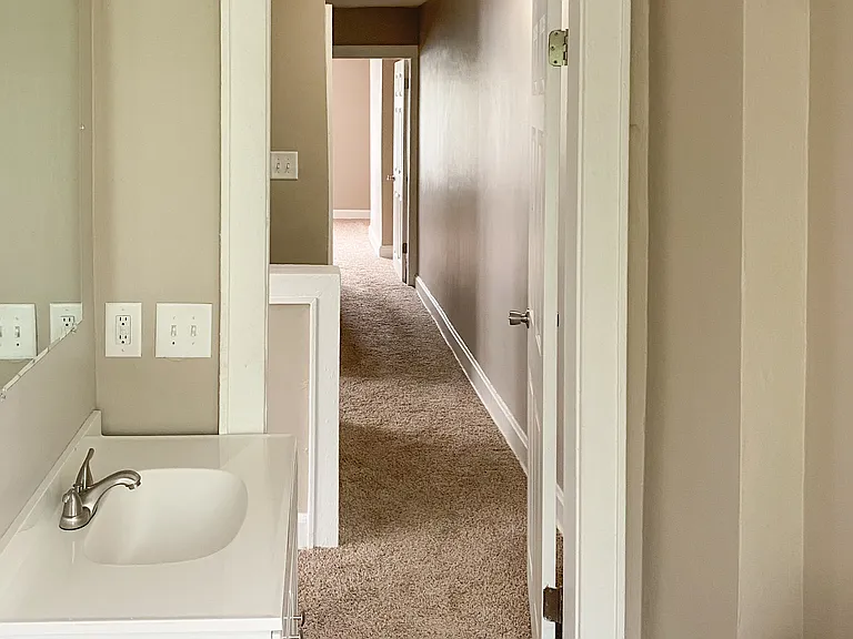bathroominside-2_09142022