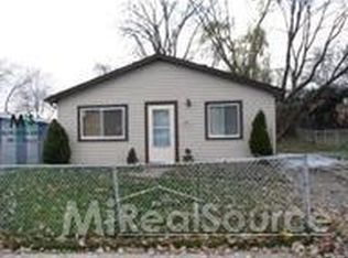 887 Kettering Ave, Pontiac, MI 48340