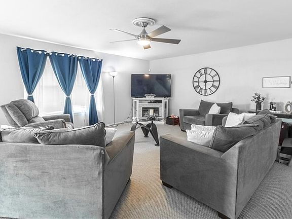 5th image of 3820 Lantana St