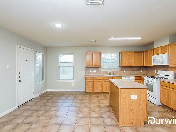 5th image of 4106 Dogwood Hill St