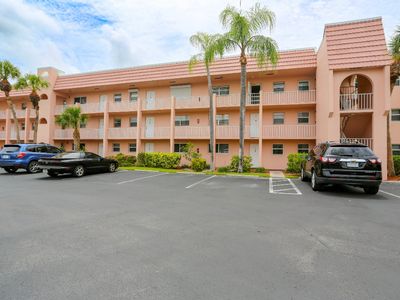 160 Turtle Lake Ct APT 111, Naples, FL, 34105