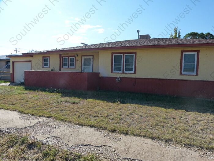 1st image of 705 Sandia Dr