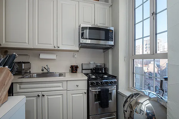 Rented by Rita S Citrin, LREB | media 20