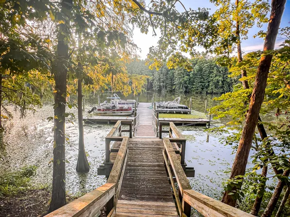 127 Ballard Ln, Santee, SC 29142