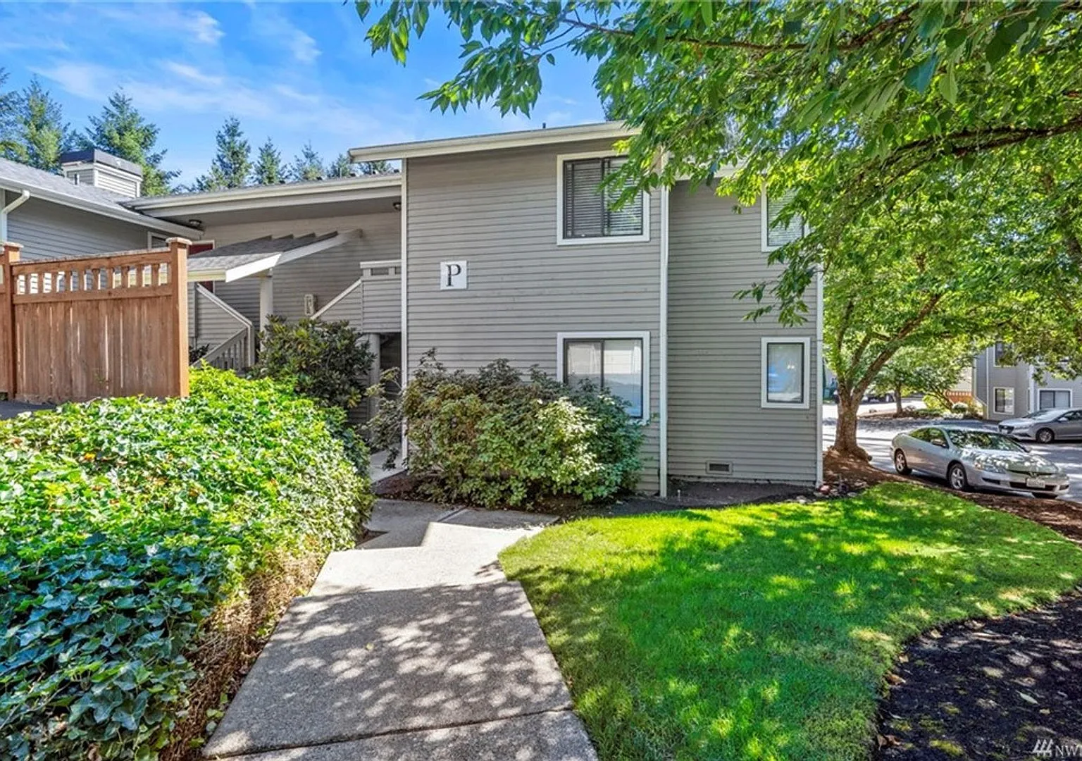 Charming 2 Bed 2 Bath Condo in Sought After Redmond — Photo 1