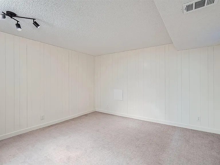 6000 W Mansfield Ave #12 — Photo 24