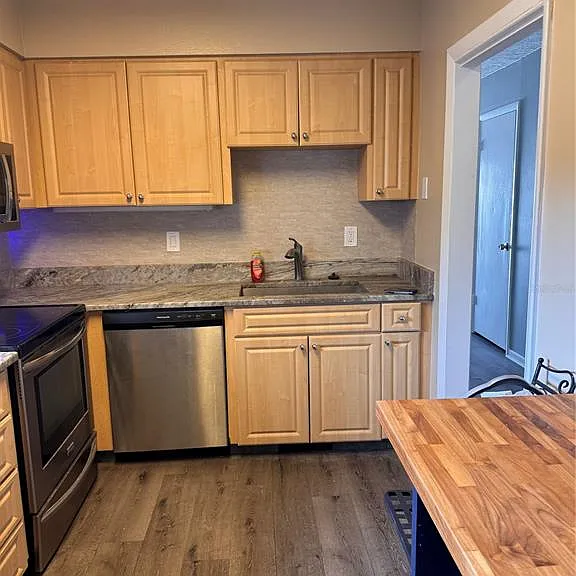 8800 Bardmoor Blvd #23 — Photo 2