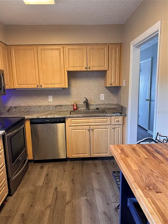 Building Photo - 8800 Bardmoor Blvd #23