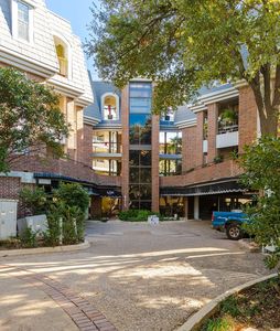 8610 Turtle Creek Blvd APT 209, Dallas, TX, 75225