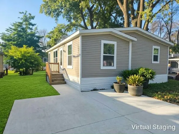 203 Arthur Dr #224, Mankato, MN 56001