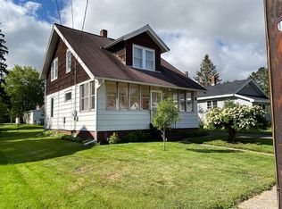 727 Hedin Ave, Ironwood, MI 49938