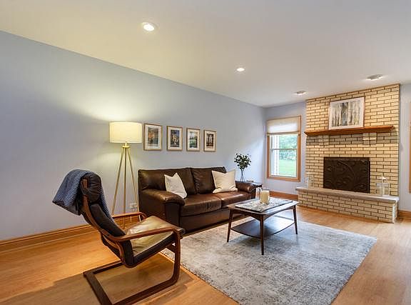 5th image of 514 Villa Circle Dr Unit 20