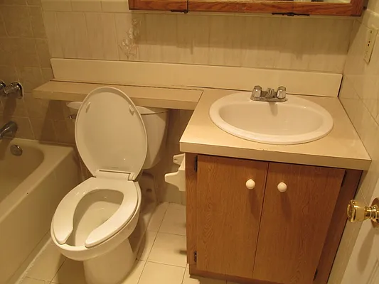 Rented by Windsor Homes Realty Corp | media 20