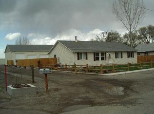 802 3rd Ave E #A, Gooding, ID 83330