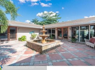 2727 SE 9th St, Pompano Beach, FL 33062
