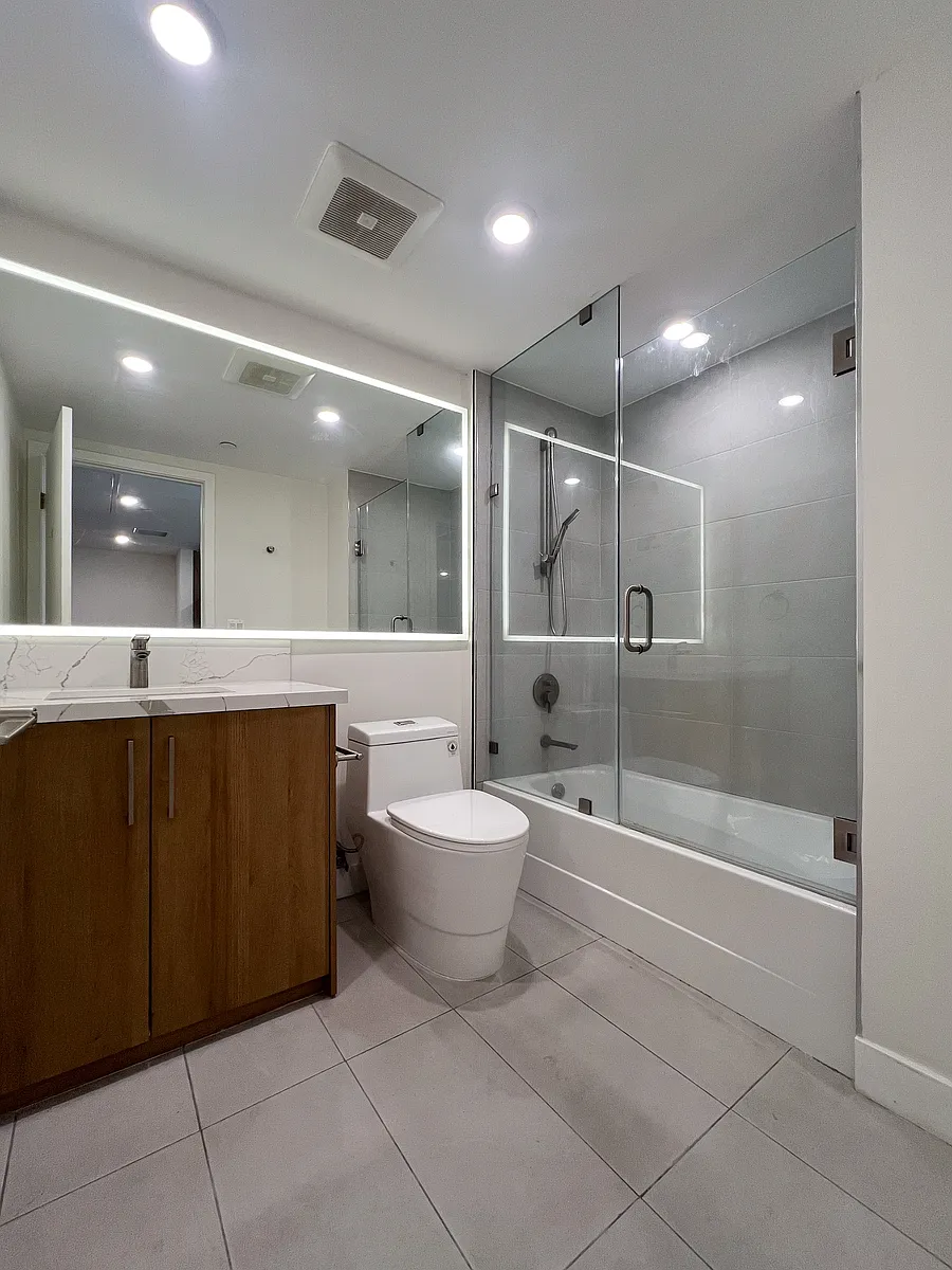 Building Photo - 941 N Martel Ave #100B