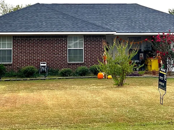 528 N 5th St, Quinlan, TX 75474
