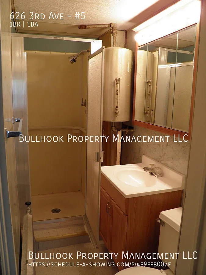 Building Photo - 626 3rd Ave #5
