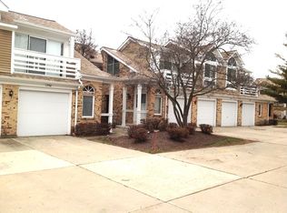 1262 Ranchview Ct, Buffalo Grove, IL 60089