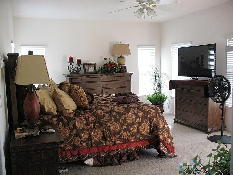 27032 Edgewater Ln — Photo 7