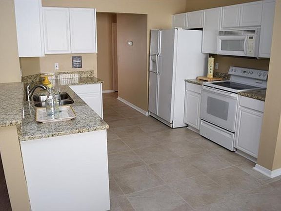 5th image of 4728 Portobello Cir