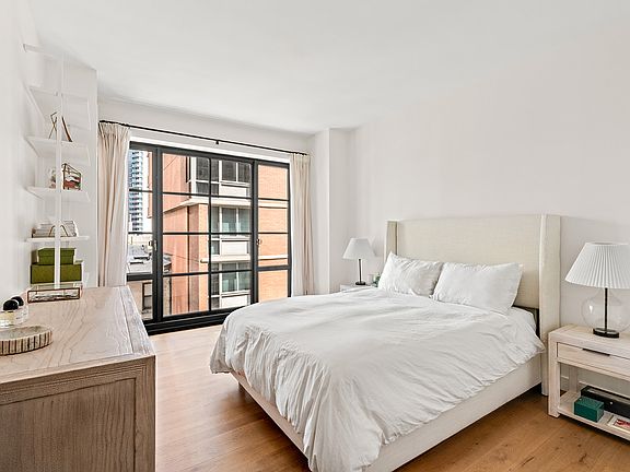 5th image of 211 Schermerhorn St APT 6B