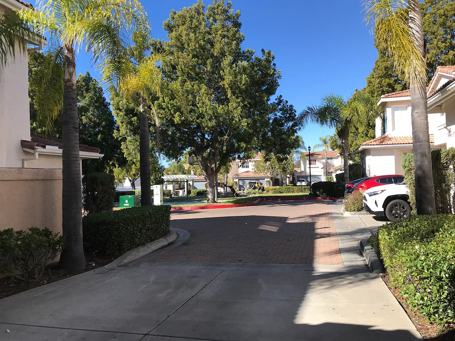 Compass Point Dr S, San Diego — Photo 2