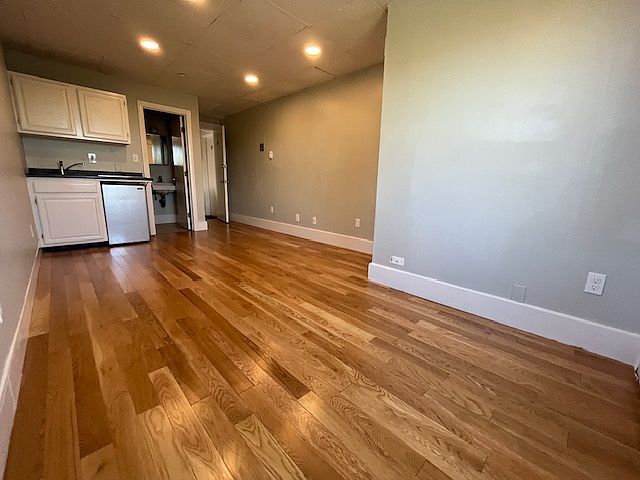 1st image of 399 Marlborough St APT 16