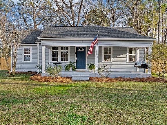 2nd image of 208 Newell St