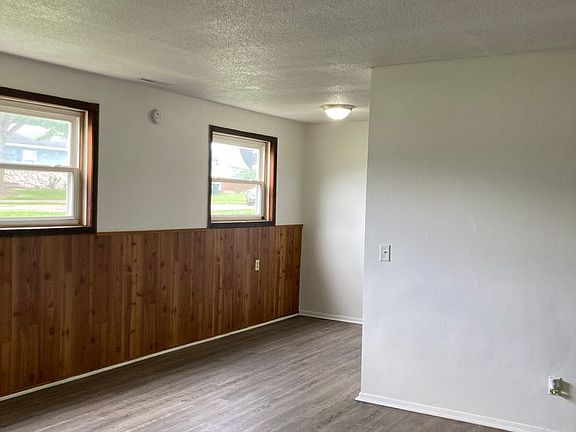 2nd image of 614 W 63rd St APT 2